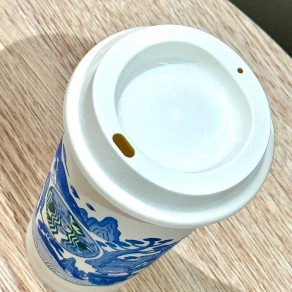 Starbucks China 2024 25th Anniversary Blue and White Porcelain Plastic Tumbler - Picture 2 of 5